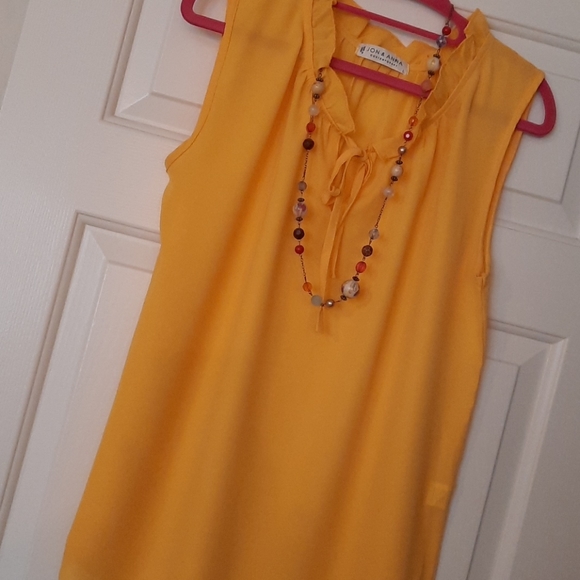 Top - Picture 3 of 4